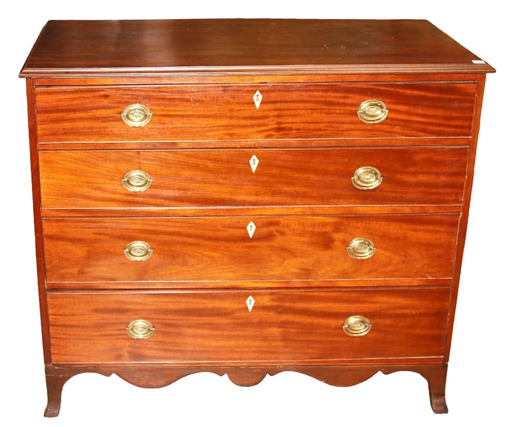 Early 19thC Federal Mahogany Chest (1 of 8)