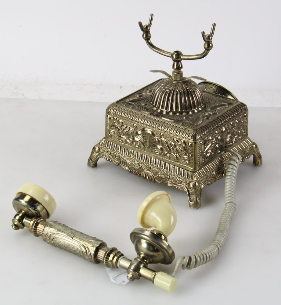 French-style Phone - 9