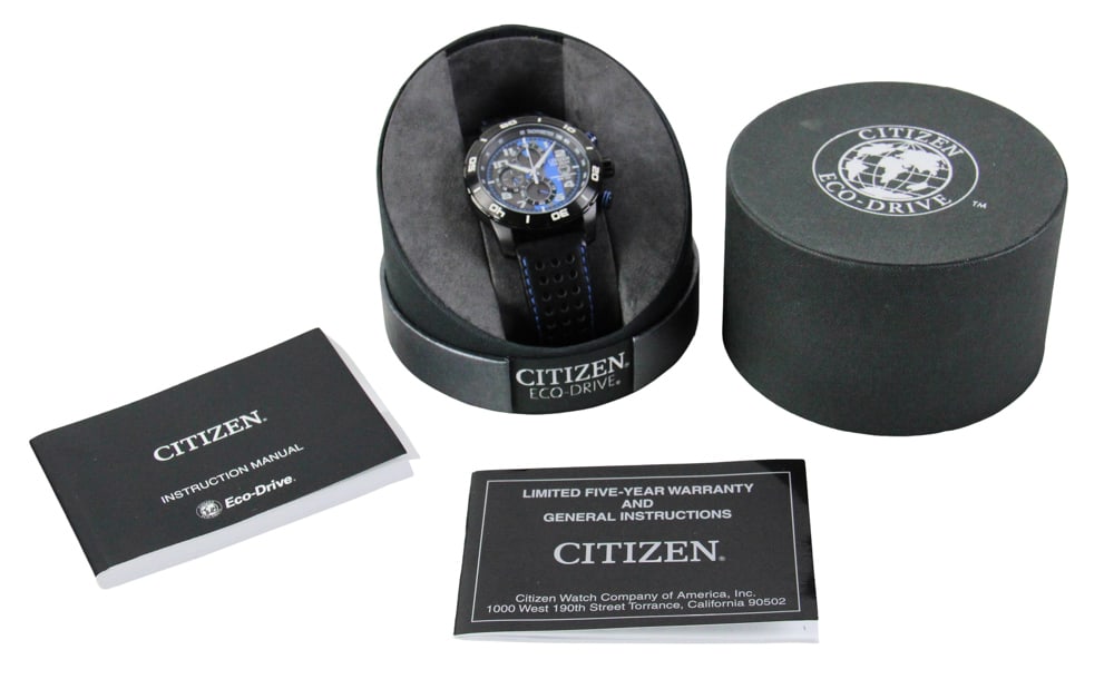 Men's Citizen Wrist Watch, in Box: Men's Citizen wrist watch, in box. Provenance: Mashpee, Massachusetts collection.