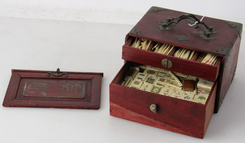 Antique Chinese Mahjong Set - 3