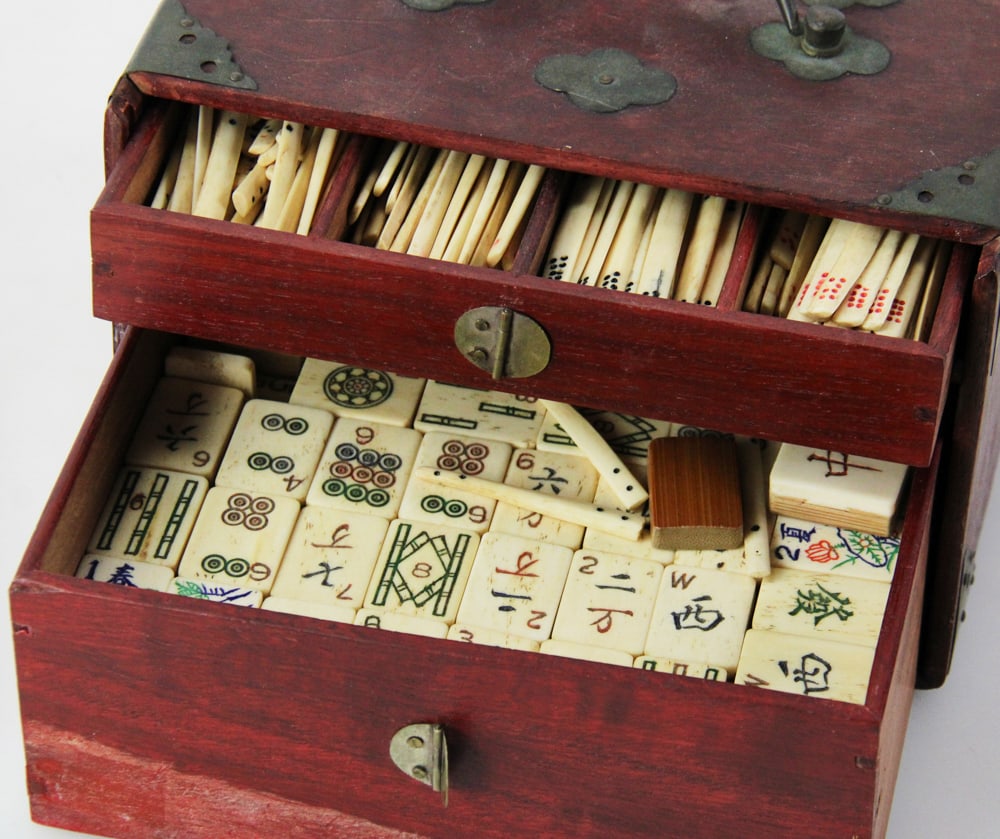 Antique Chinese Mahjong Set - 4