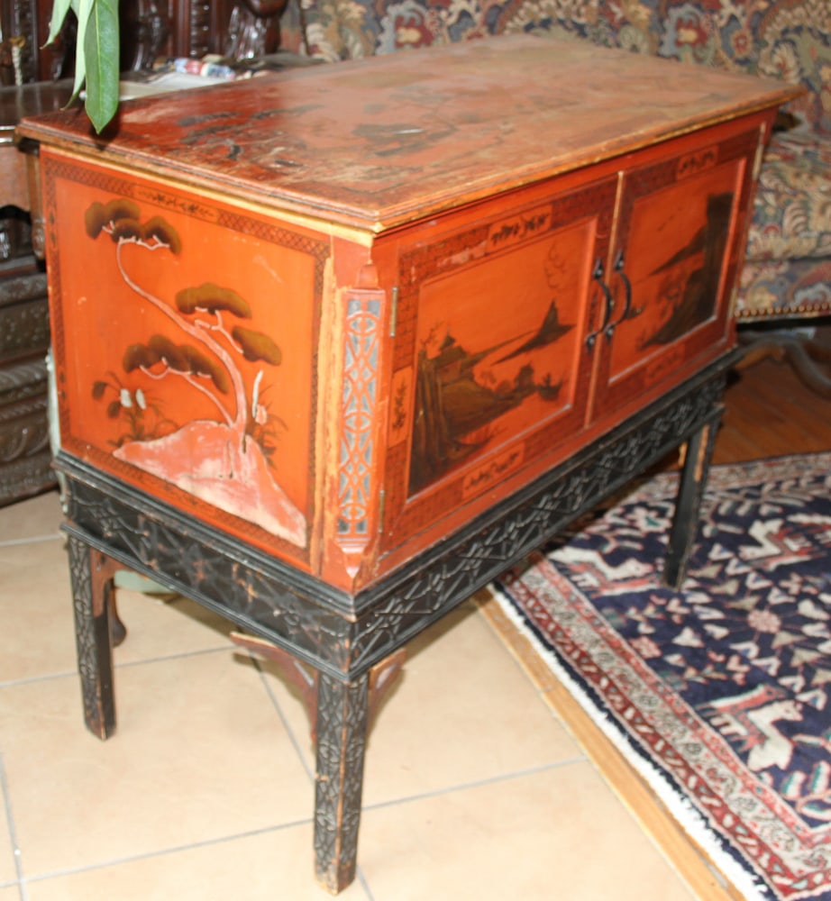 Chinese Chippendale-style Cabinet - 3