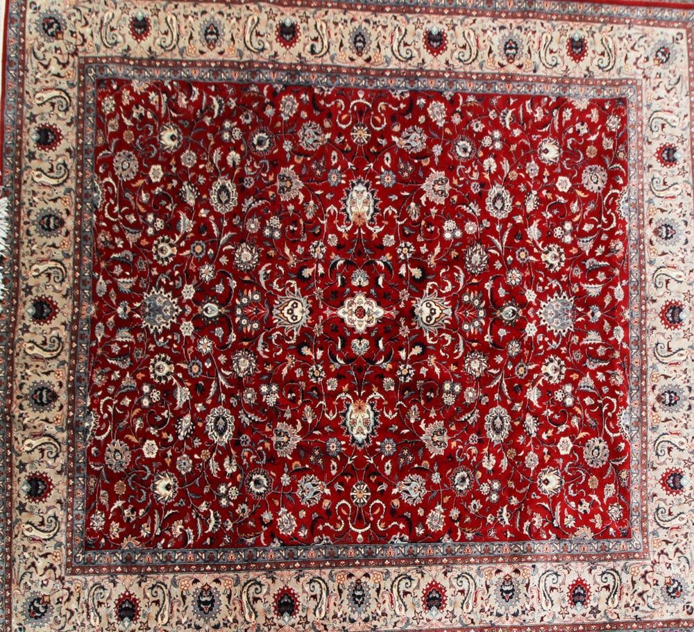 Fine Persian Sarouk Rug - 2