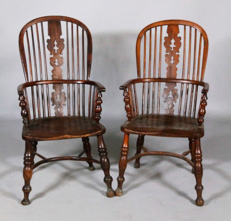 Pair of English Windsor Chairs: Pair of English Windsor chairs, yew wood and elm, c. 1800, 43" x 19" x 21 1/2".
