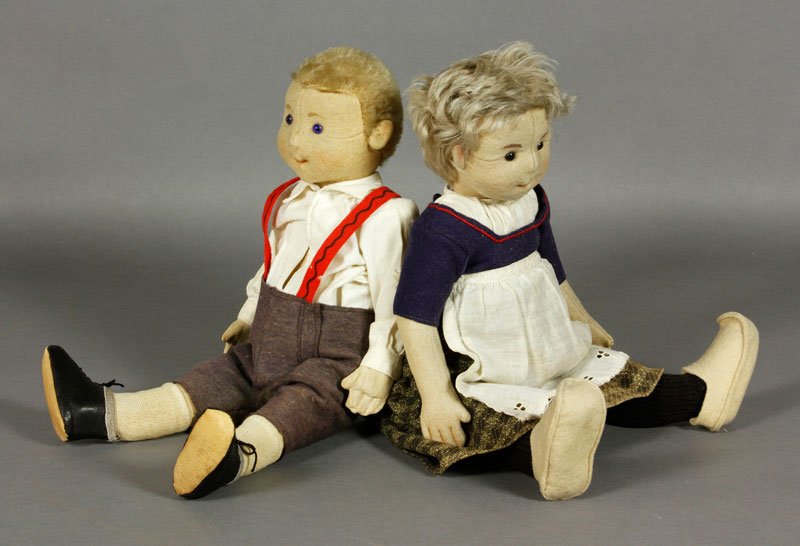 Early 20th C. Steiff Couple: Steiff plush couple, made circa 1908, 13".