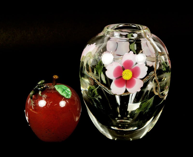 Orient and Flume Paperweight with Vase: Orient and Flume paperweights, in the form of a frog and apple, with floral vase. Property from various fine estates.