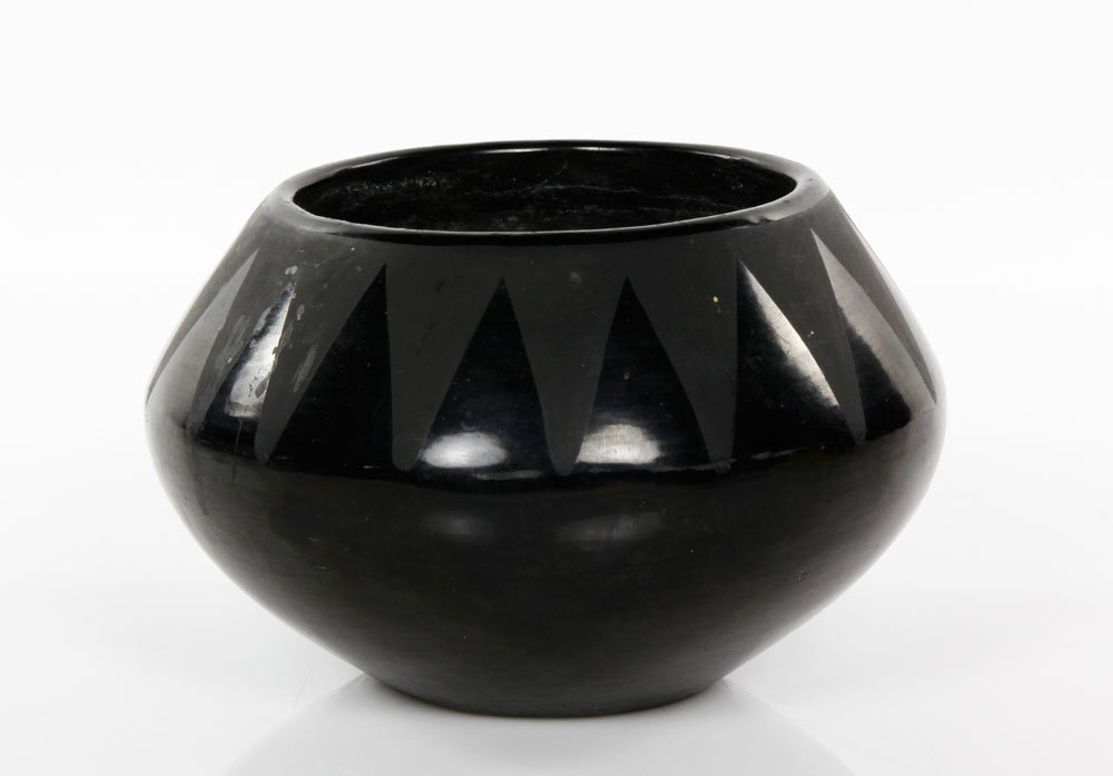Signed Santo Domingo Tribe Pot: Santo Domingo tribe black on black pot, signed Maria, 3 1/2" x 5". Provenance: Estate of the late Colonel James William Fraser (Illinois, November 19, 1900-1996). The Colonel was involved in Peace neg