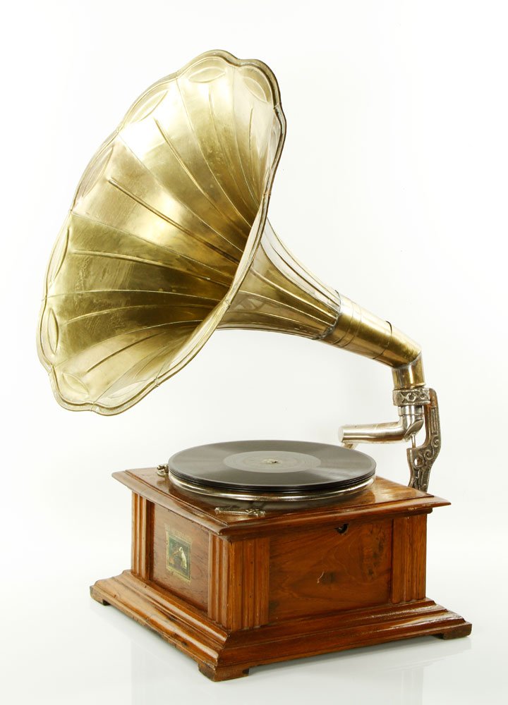 Antique German Phonograph: Antique German phonograph, all original brass, works with crank, 26"h x 17" dia (horn). Provenance: From a FL estate.