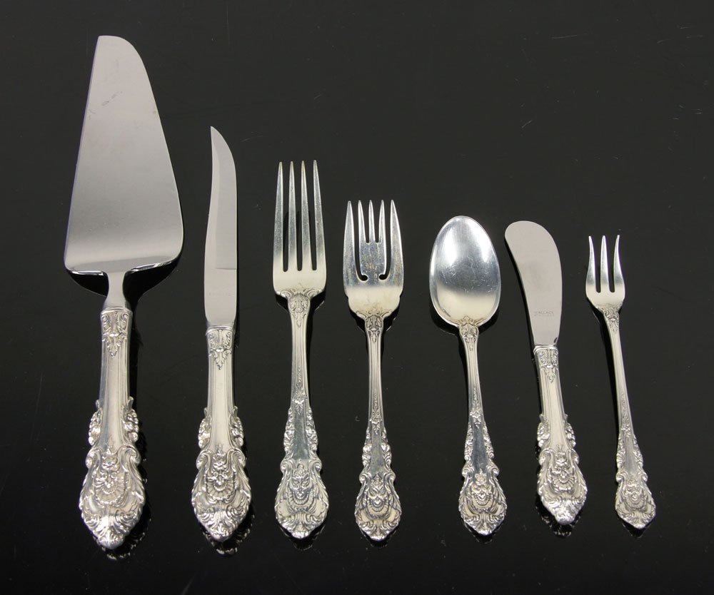 Wallace Sterling Flatware Service: Wallace flatware service for twelve, sterling silver, in Sir Christopher pattern, to include: 7 place settings, 2 cake servers and 2 berry serving spoons, approximately 103.6 troy oz TW, allowing 0.5 