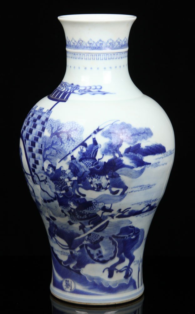 Qing Dynasty Chinese Blue and White War Story Vase,: Late Qing Dynasty Chinese blue and white vase, porcelain, decorated with a war story, with Qing Kangxi mark on base, 15" h x 7 1/2" dia. at widest point. Provenance: From a Massachusetts estate.