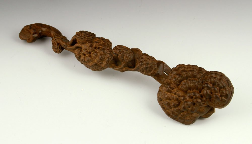 Chinese Chengxiang Ruyi Scepter: Chinese Chengxiang ruyi scepter, 14" l.