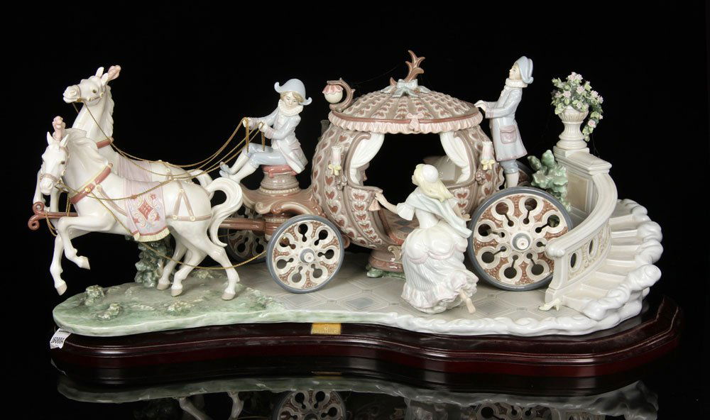 Lladro "At the Stroke of 12" Figural Group (1 of 7)