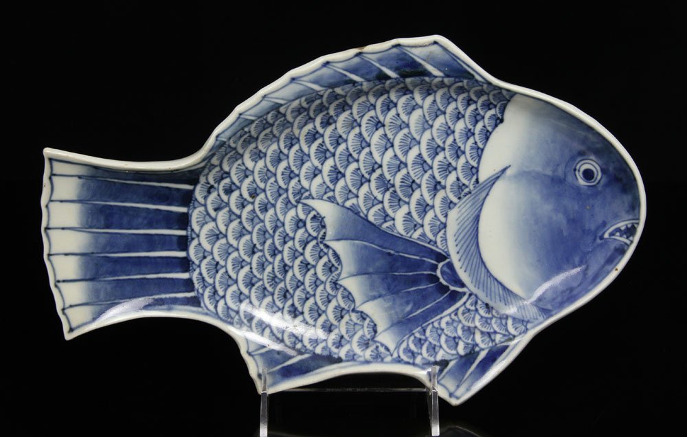 Imari Figural Fish Dish, Porcelain: Imari figural fish dish, porcelain, blue and white 13" l x 8" w. Provenance: Unreserved estate collection from a North Shore home.