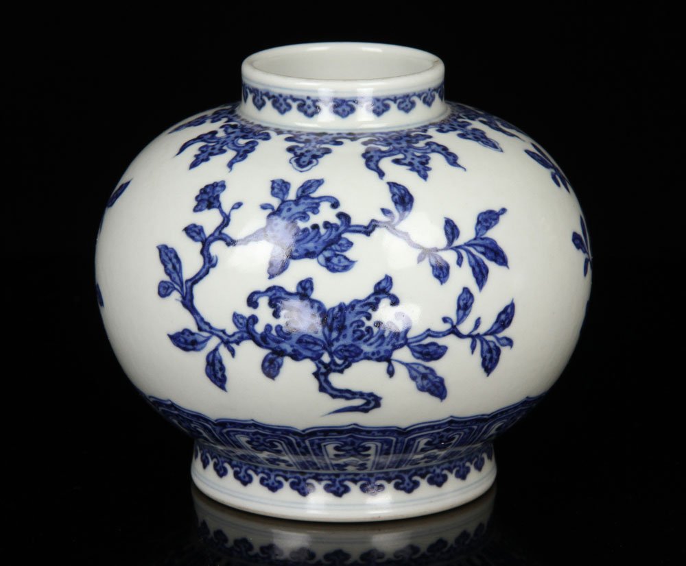 18th/19th C. Chinese Blue and White Water Pot (1 of 4)