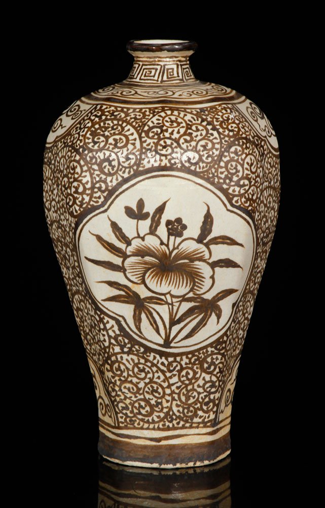 Chinese Cizhou Ware Mei Vase (1 of 4)