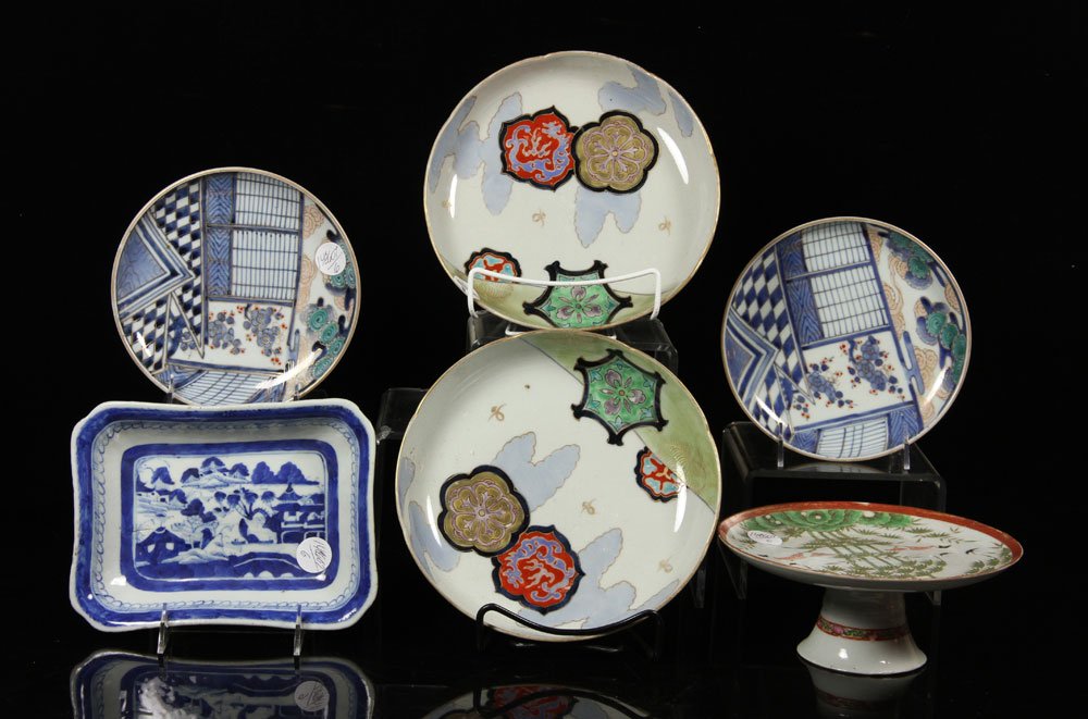 Lot of Assorted Japanese Dinnerware (1 of 4)