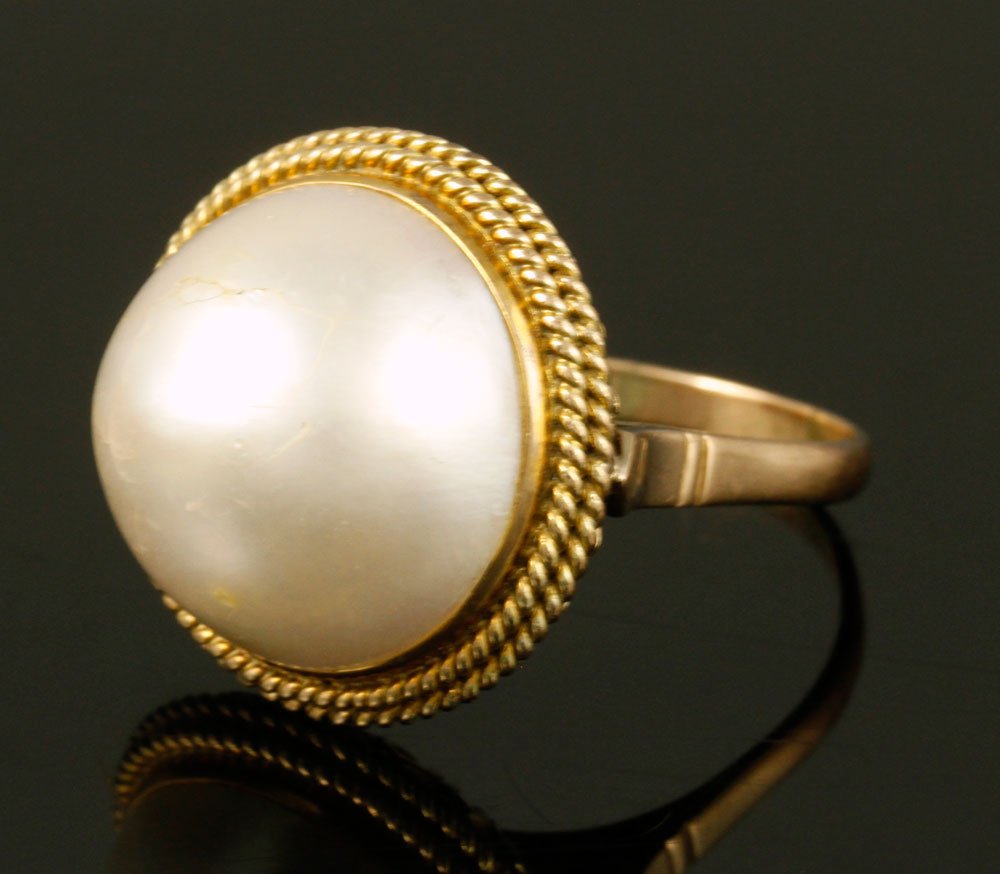 Ladies 14K Gold Mabe Pearl Ring (1 of 5)