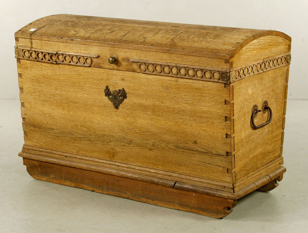 18th C. Swedish Trunk (1 of 4)