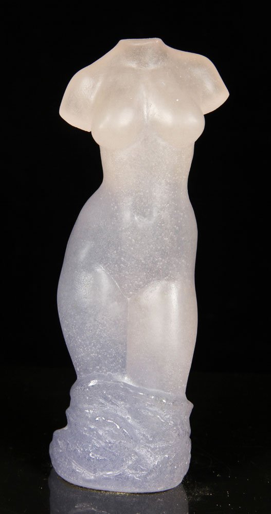 Daum Pate de Verre, Venus Sculpture: Daum sculpture of Venus, pate de verre, signed, limited edition 135/250, 8 5/8" h. Provenance: From a Pennsylvania estate.