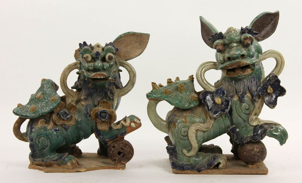 Two Ceramic Foo Dogs (1 of 4)
