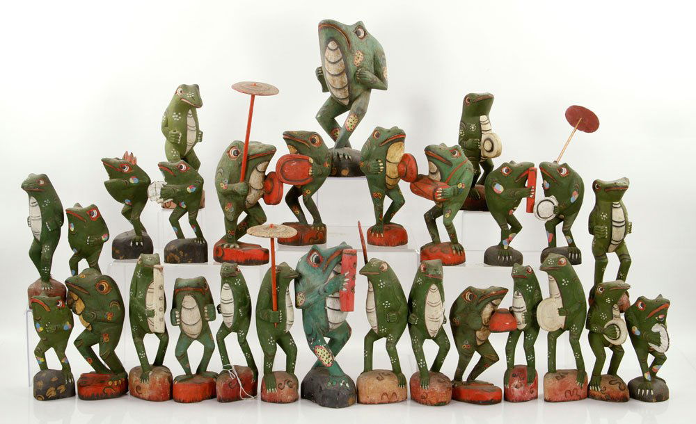 27 Carved Wood Frogs (1 of 7)