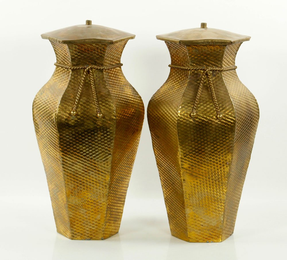 Pr. Brass Urns (1 of 4)