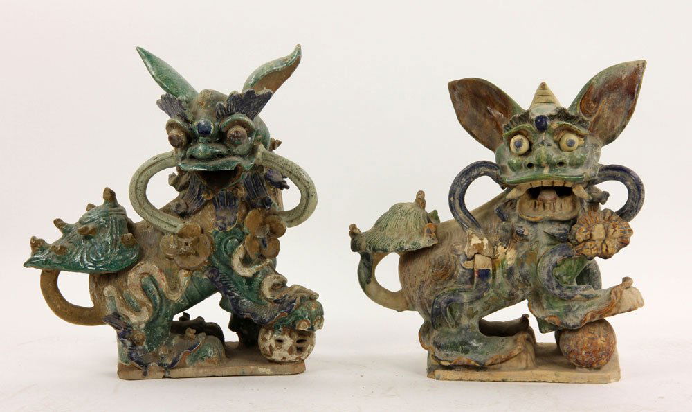 Two Ceramic Foo Dogs (1 of 4)