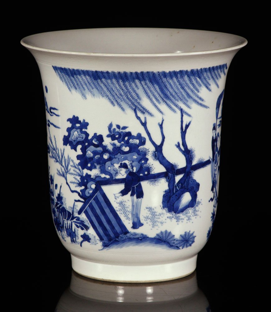 Chinese Qing Dynasty Blue and White Flower Pot (1 of 6)