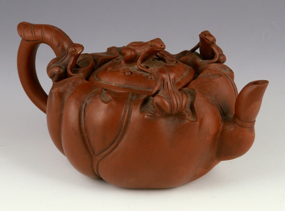 Chinese Yixing Pottery Teapot (1 of 5)
