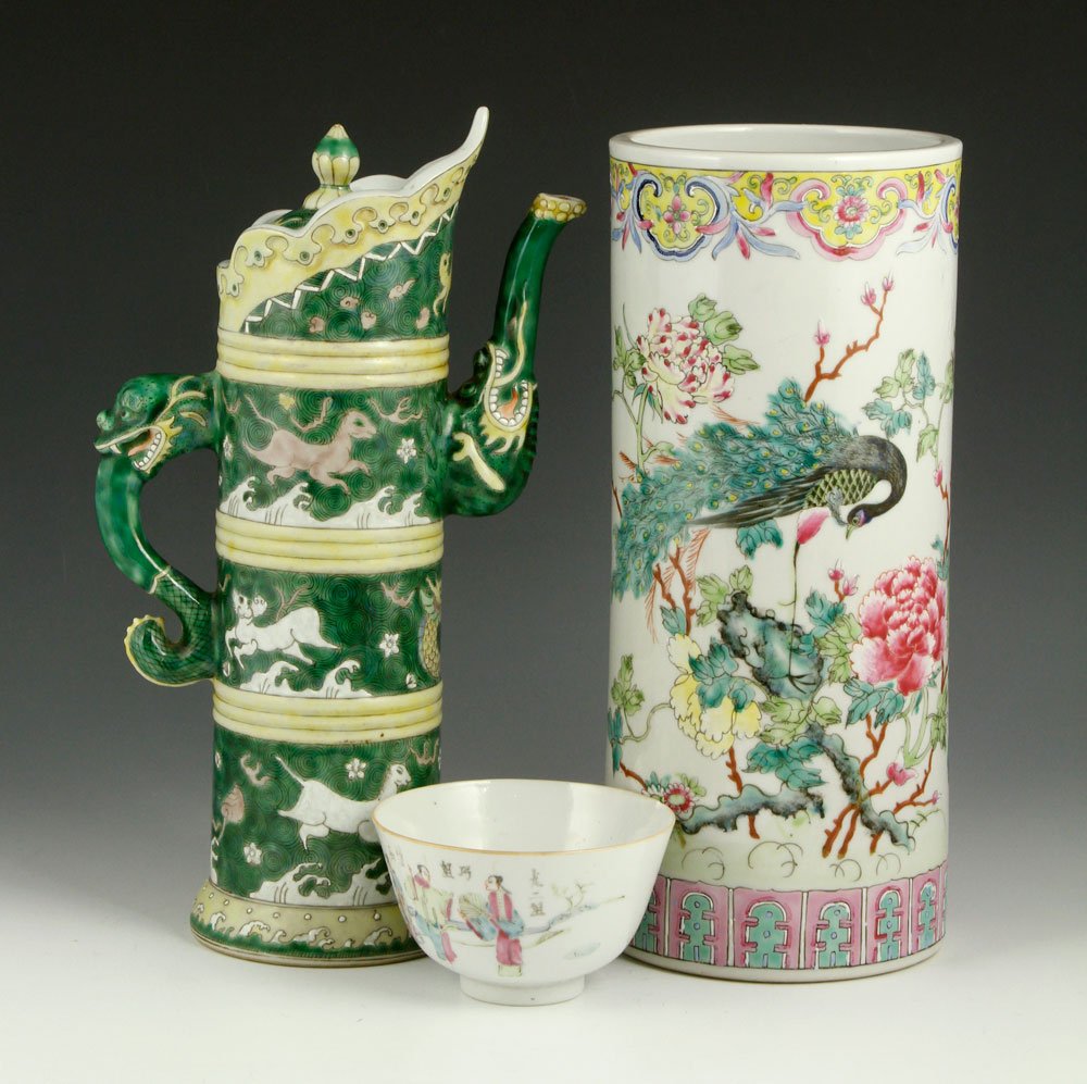 Three Chinese Porcelain Items (1 of 4)
