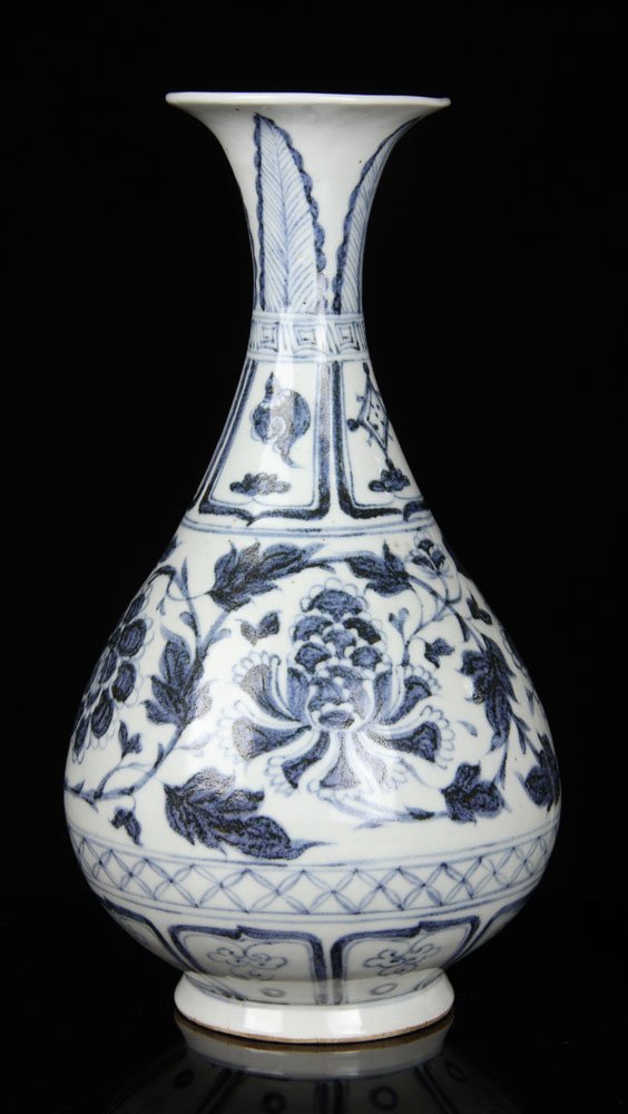 Chinese Ming Style Yuhuchun Shaped Vase: Chinese Ming Dynasty style Yuhuchun shaped blue and white vase, porcelain, decorated with floral pattern, 11" h.