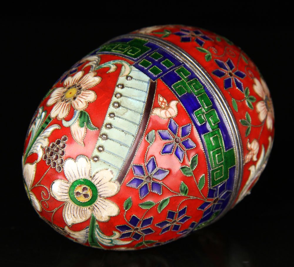 Russian Enameled Egg Box: Russian egg box, silver and enamel, marked "88" for .916 silver and with double headed eagle, 3 1/2" l, approximately 5.7 troy oz total weight. Provenance: from the lifelong collection of a Kansas Cit