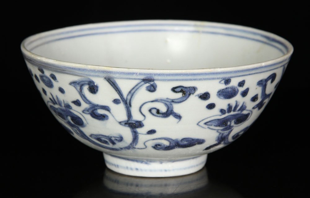 Chinese Ming Dynasty Bowl: Chinese Ming Dynasty bowl, blue and white porcelain, recovered from the Wanli Shipwreck, 2 1/2" h x 5 3/4" dia. Provenance: from the lifelong collection of a Kansas City, Missouri family.