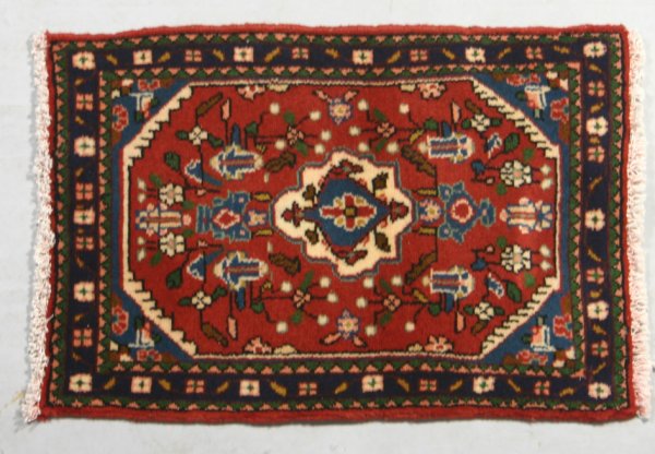 FINE NEEDLEPOINT CARPET, 2' 7" X 1' 9": Fine Needlepoint carpet, 2' 7" x 1' 9"