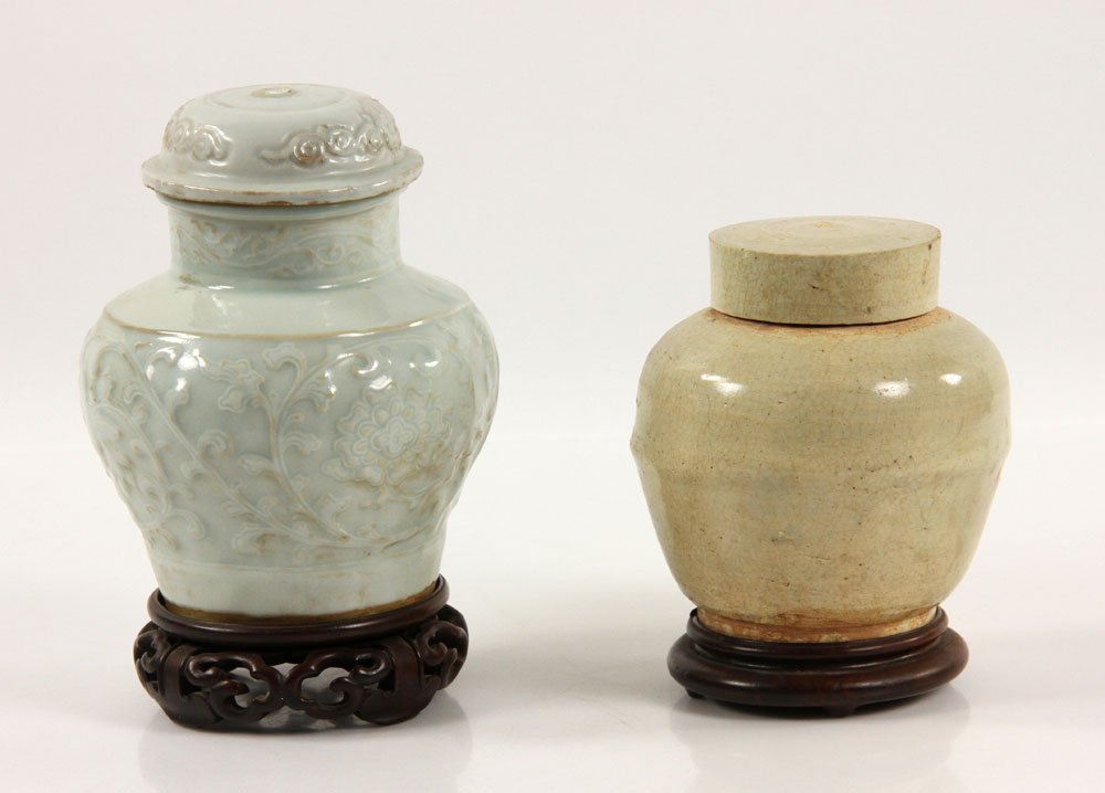 2 Chinese Ceramic Jars (1 of 4)