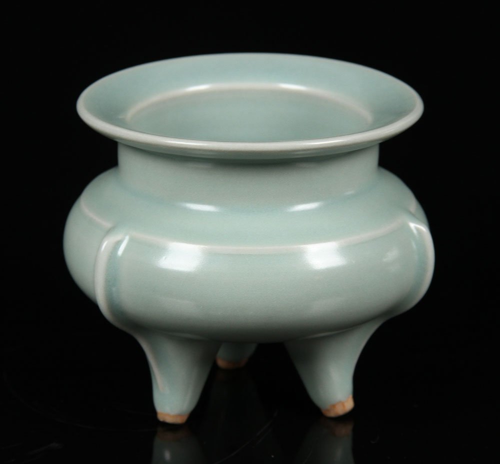 Chinese Celadon Glazed Tripod Censer (1 of 4)