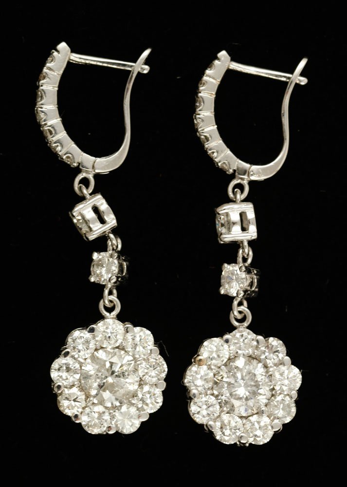 Pr. 18K White Gold and Diamond Earrings (1 of 5)