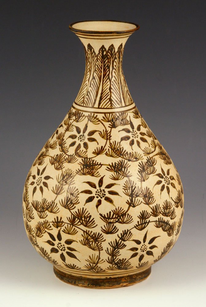 Chinese Cizhou Ware Yuhu Vase: Cizhou ware yuhu vase, Chinese, porcelain, 10" h. Provenance: From a Massachusetts estate.