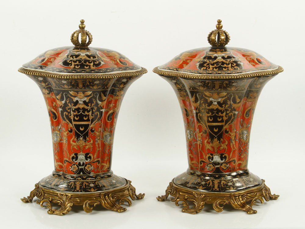 Pr. English Style Covered Cachepots (1 of 5)