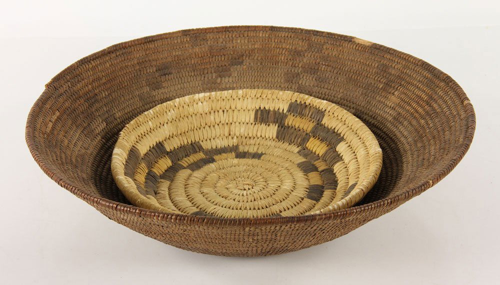 2 Woven Navajo Baskets (1 of 5)