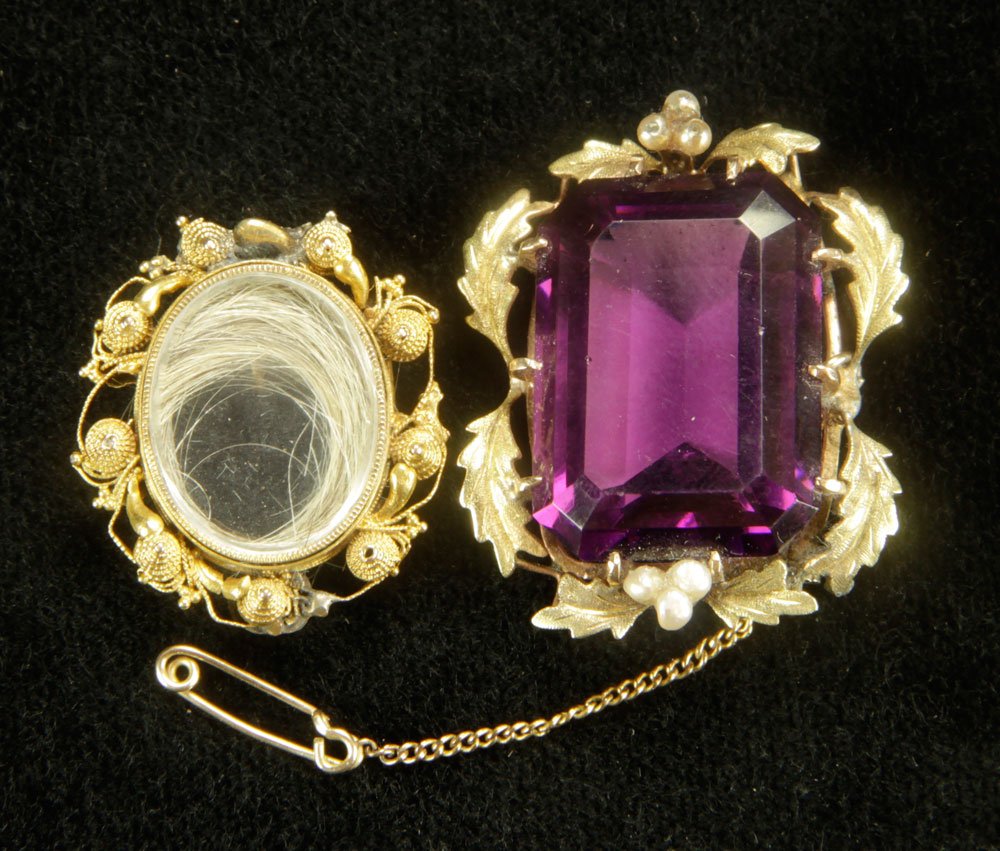 14K Gold and Amethyst Brooch with Locket: 14K gold and amethyst brooch, with 14K gold locket enclosing hair. Provenance: From a Massachusetts estate.