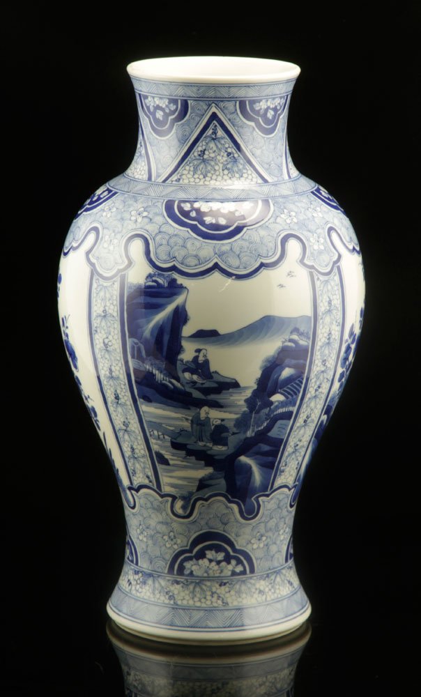 Chinese Blue and White Porcelain Vase (1 of 7)