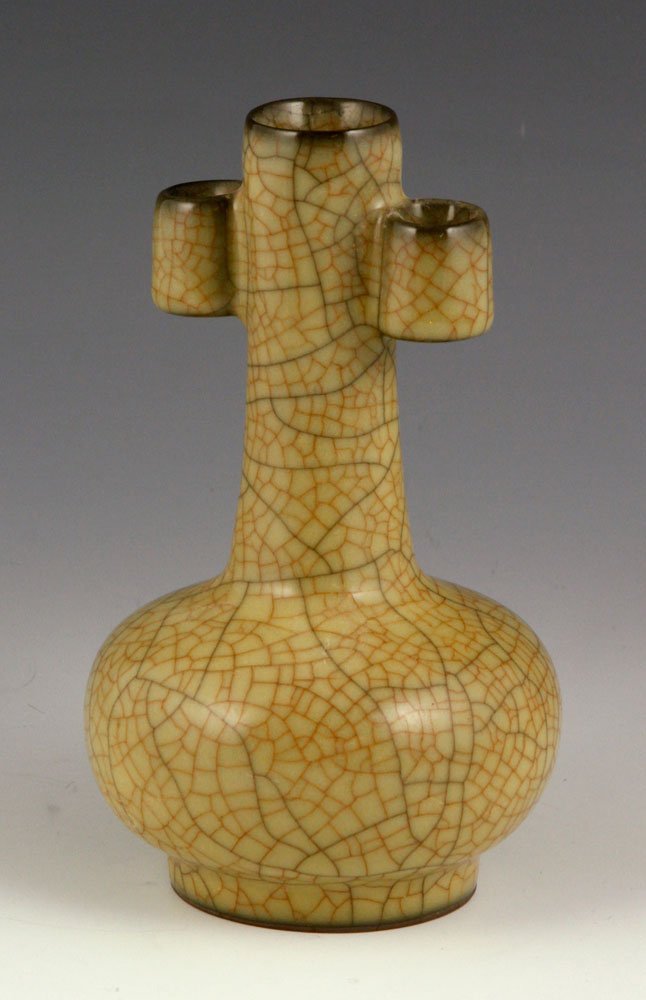 Chinese Ge Type Vase (1 of 3)