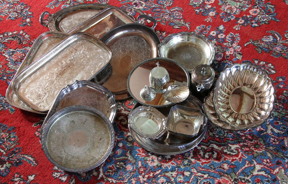 Lot of Silver Plate Items (1 of 4)