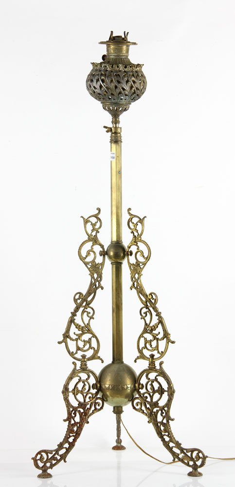 Antique Victorian Parlor Lamp (1 of 6)