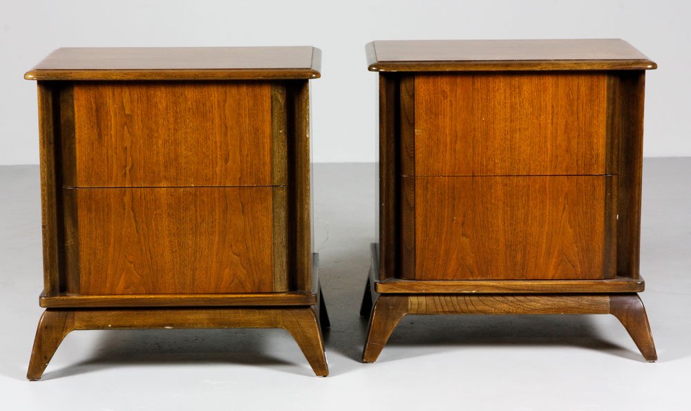 Two Sieling Furniture Co. Bedside Cabinets (1 of 4)