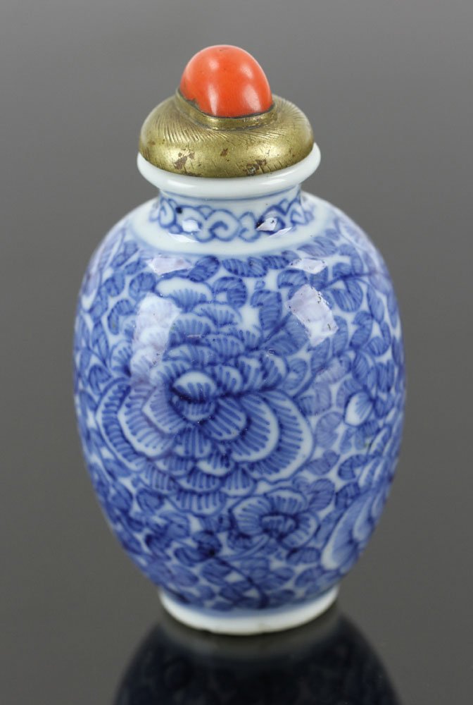 19th C. Chinese Blue and White Snuff Bottle (1 of 6)