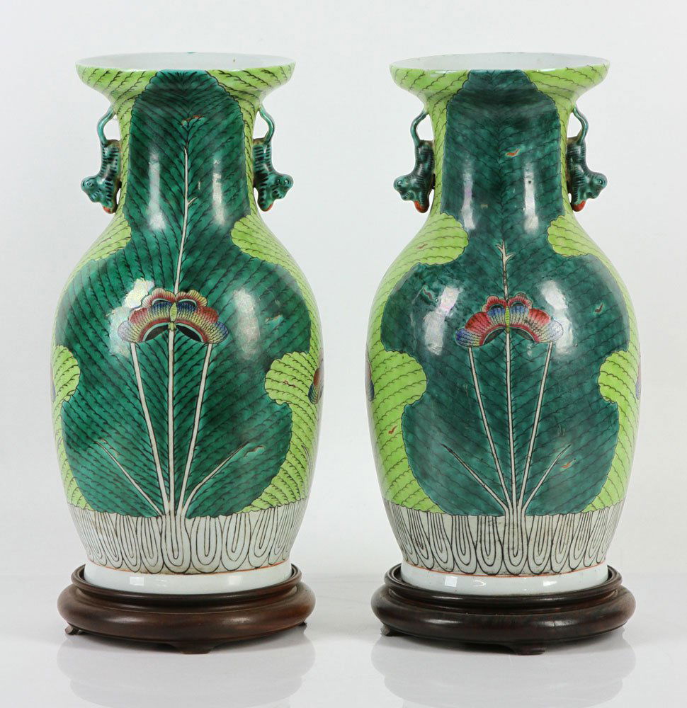 Pr. Chinese Porcelain Vases (1 of 7)
