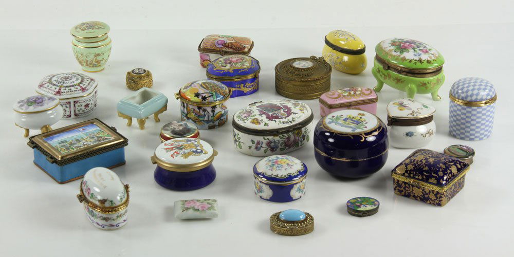 Large Lot of Small Porcelain Boxes (1 of 6)