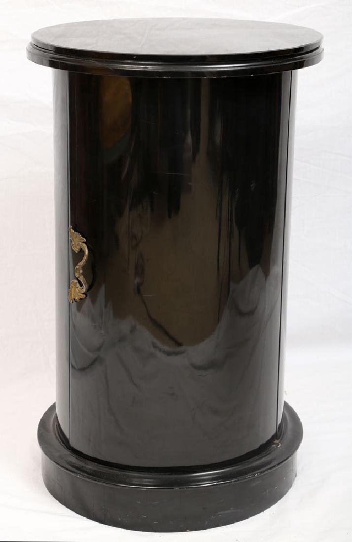 Black Round Cellarette (1 of 7)